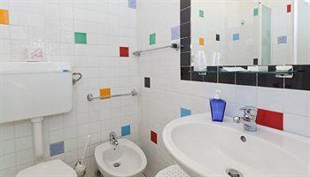 Hotel Rainbow ปาแลร์โม ภายนอก รูปภาพ
