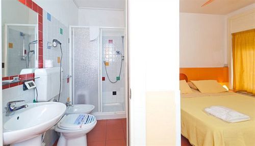 Hotel Rainbow ปาแลร์โม ภายนอก รูปภาพ